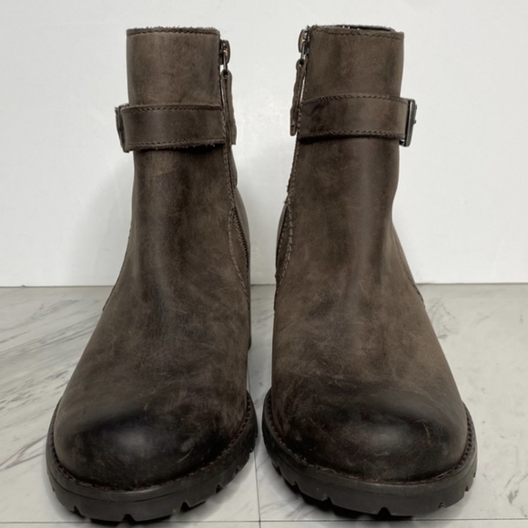 Clarks Verona Buckle Brown Heeled Bootie 8.5 M - Picture 5 of 10